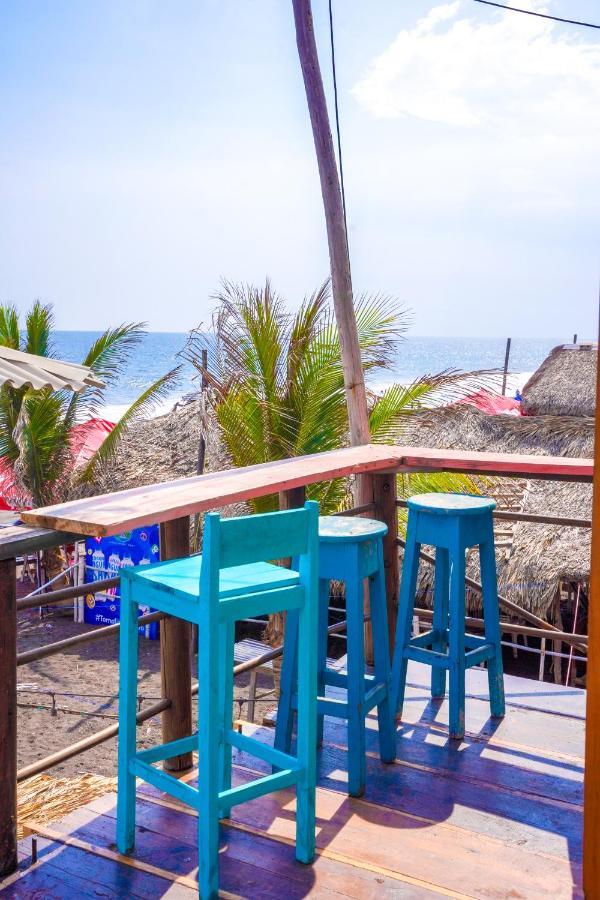 Black Sand Beachhouse Monterrico Bagian luar foto