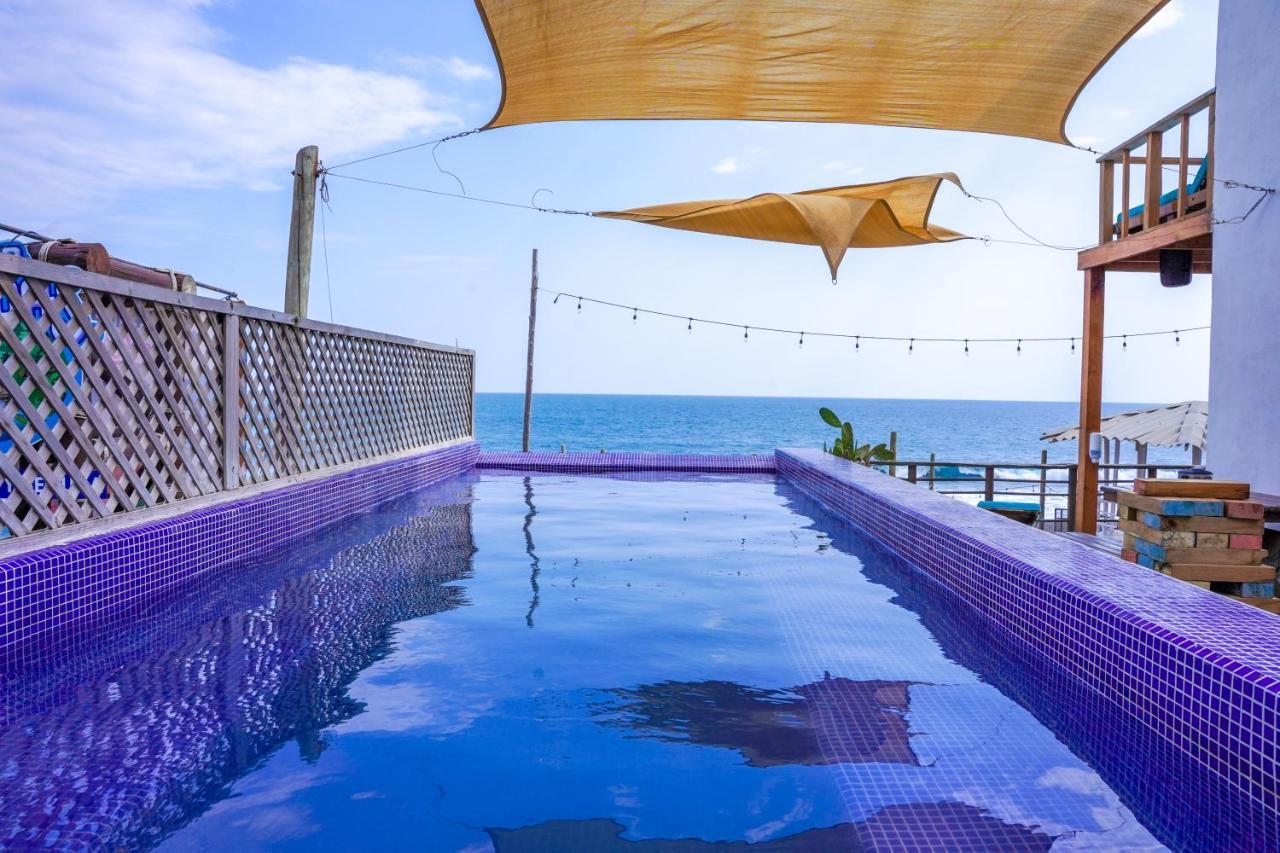 Black Sand Beachhouse Monterrico Bagian luar foto