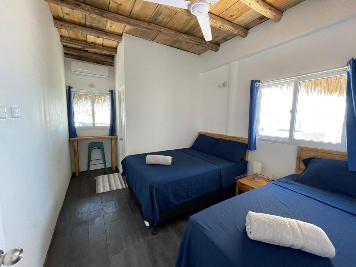 Black Sand Beachhouse Monterrico Bagian luar foto